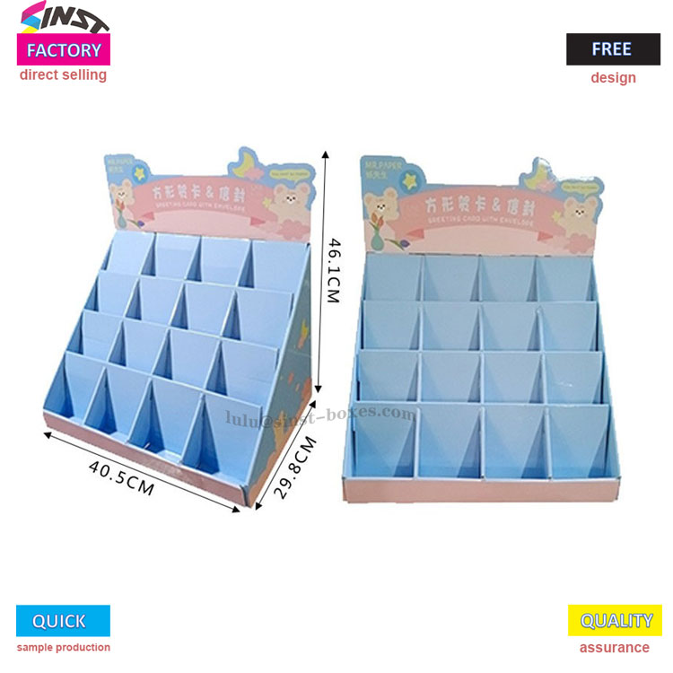 Lei av rotete utstillinger av småting?  Denne utstillingsboksen for skrivesaker er et populært produkt