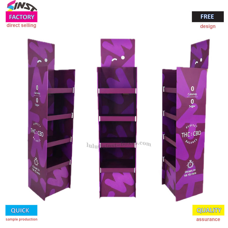 Displaystativ for nøkkelring i plysj